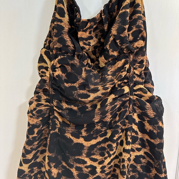 Pretty Little Thing cheetah print dress - Picture 2 of 5